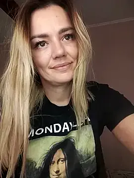 MarilynRainbow – webcam model profile photo Image 18
