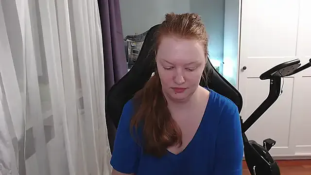 Libely – webcam model profile photo Image 7