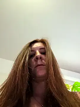 British_EmJess – webcam model profile photo Image 14