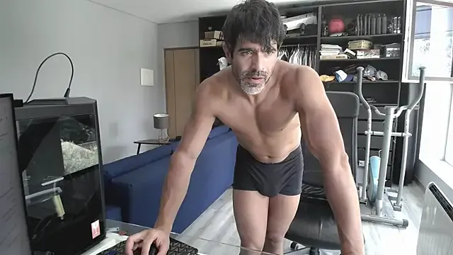 Ellalouisee89 – webcam model profile photo Image 4