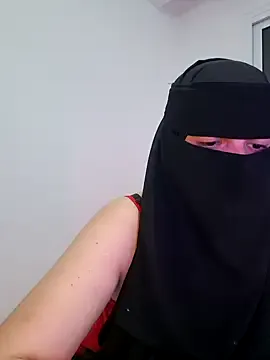 saraloverays – webcam model profile photo Image 12