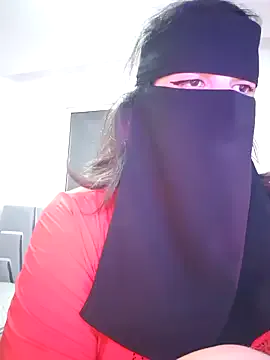 saraloverays – webcam model profile photo Image 6