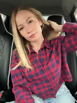 Her-Girl – webcam model profile photo Image 8