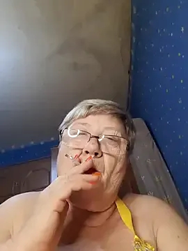 pinkys-slave – webcam model profile photo Image 9