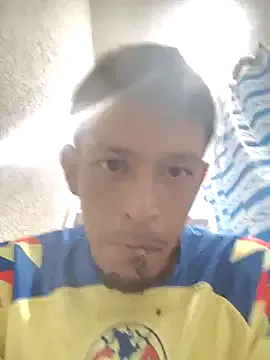 Benson18y – webcam model profile photo Image 10