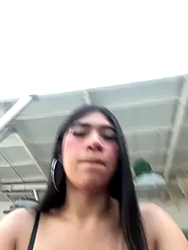 British_EmJess – webcam model profile photo Image 11