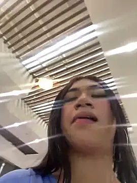 British_EmJess – webcam model profile photo Image 6