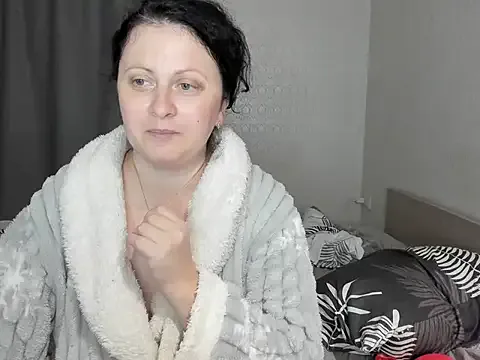 KateDivineUK – webcam model profile photo Image 19