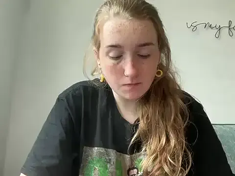 blondeambitionnn – webcam model profile photo Image 7