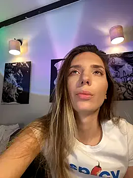 AmbeerLie – webcam model profile photo Image 14