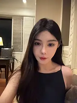 SelennaMoon – webcam model profile photo Image 2