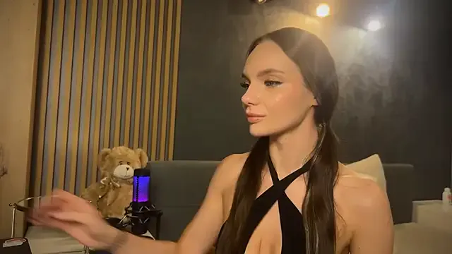 KateDivineUK – webcam model profile photo Image 16