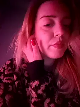WhoreRobot – webcam model profile photo Image 3
