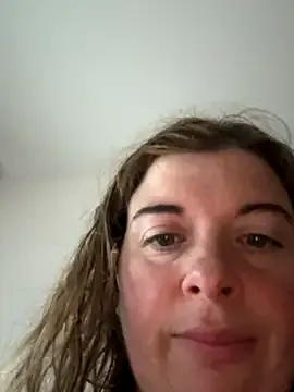 BabeBeth40 – webcam model profile photo Image 17