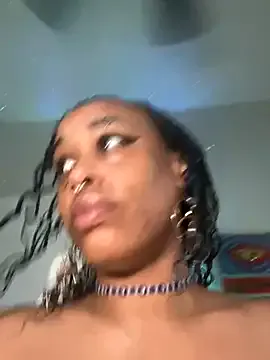 JessieBlonde – webcam model profile photo Image 3