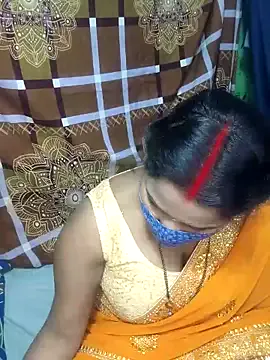 LoraDevine – webcam model profile photo Image 3