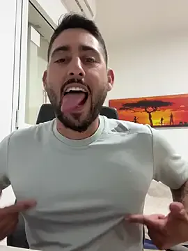 BlondeHott – webcam model profile photo Image 2