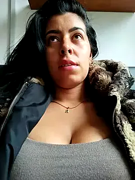 Cat-meowa – webcam model profile photo Image 11