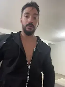 WILD-love-WILD – webcam model profile photo Image 11