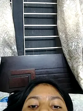 YourWitcher – webcam model profile photo Image 4