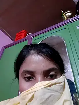 YourWitcher – webcam model profile photo Image 5