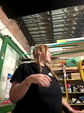 Her-Girl – webcam model profile photo Image 16