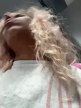 yanina7777 – webcam model profile photo Image 8