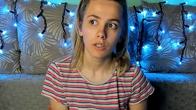 blondeangel_4u2 – webcam model profile photo Image 16