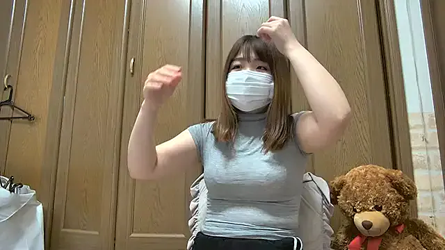 UKRaunchyRobyn – webcam model profile photo Image 11