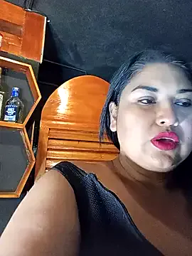 British_EmJess – webcam model profile photo Image 11