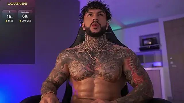 Donovan_Desmond – webcam model profile photo Image 9