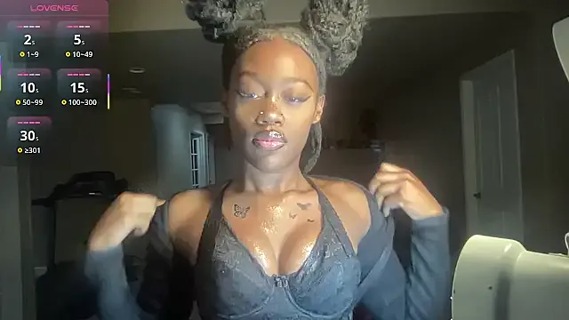 UKRaunchyRobyn – webcam model profile photo Image 18