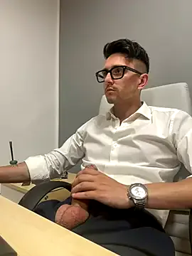 Ellalouisee89 – webcam model profile photo Image 3