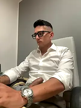 Ellalouisee89 – webcam model profile photo Image 5