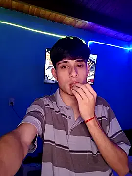 blondeangel_4u2 – webcam model profile photo Image 2