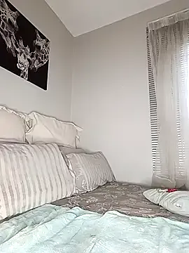 Cherry-berryMax98 – webcam model profile photo Image 15