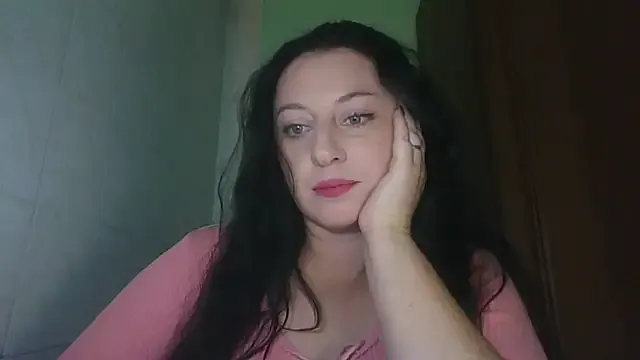 British_EmJess – webcam model profile photo Image 4