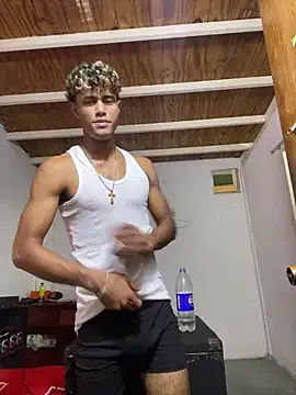 alex_islive – webcam model profile photo Image 10