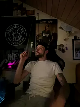 MistressLouUK – webcam model profile photo Image 12