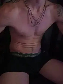 MistressLouUK – webcam model profile photo Image 6