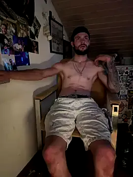 MistressLouUK – webcam model profile photo Image 9