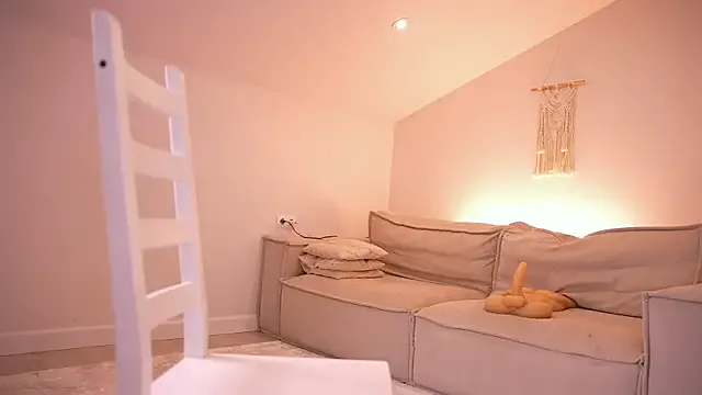 BigTitBlondeUK – webcam model profile photo Image 5