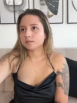 TyleneBuck – webcam model profile photo Image 8