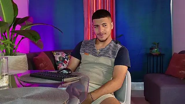 blondeangel_4u2 – webcam model profile photo Image 10