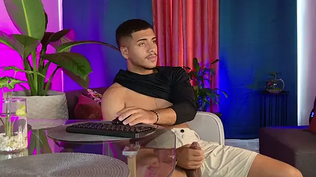 blondeangel_4u2 – webcam model profile photo Image 11