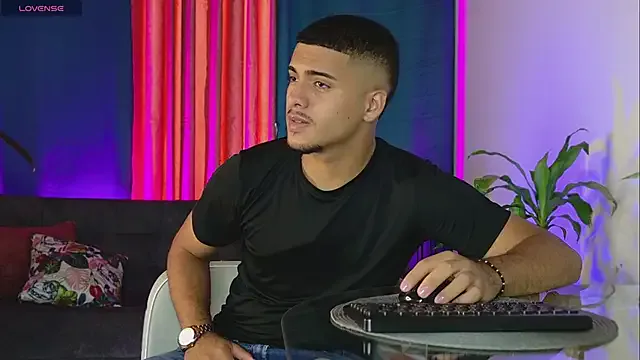 blondeangel_4u2 – webcam model profile photo Image 14