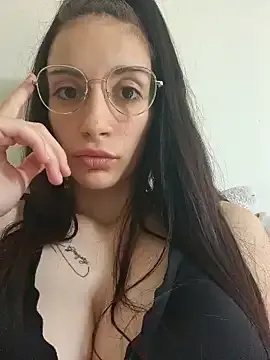 British_EmJess – webcam model profile photo Image 4