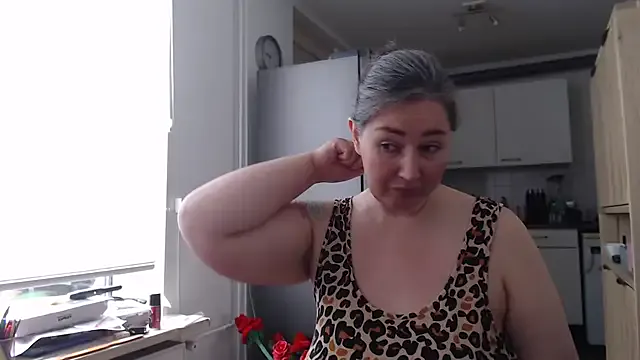 MilfGina Image 14
