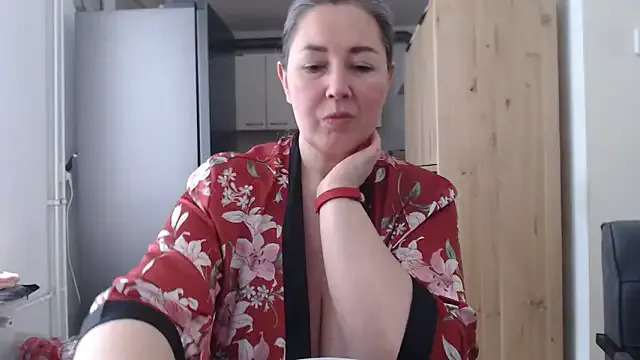 MilfGina Image 4