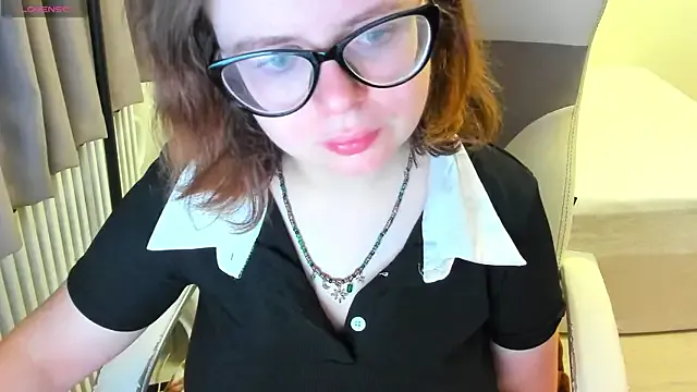 Jenifersplaypen – webcam model profile photo Image 12